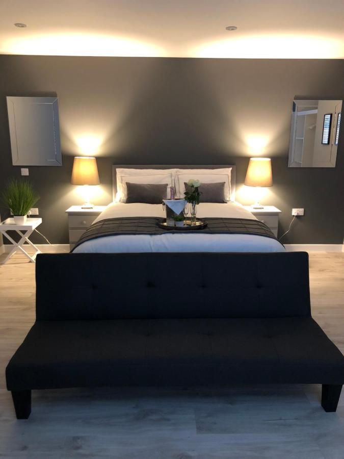 The Chalet Inverness Bagian luar foto