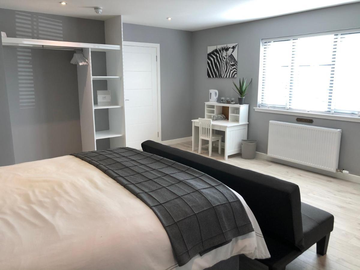 The Chalet Inverness Bagian luar foto