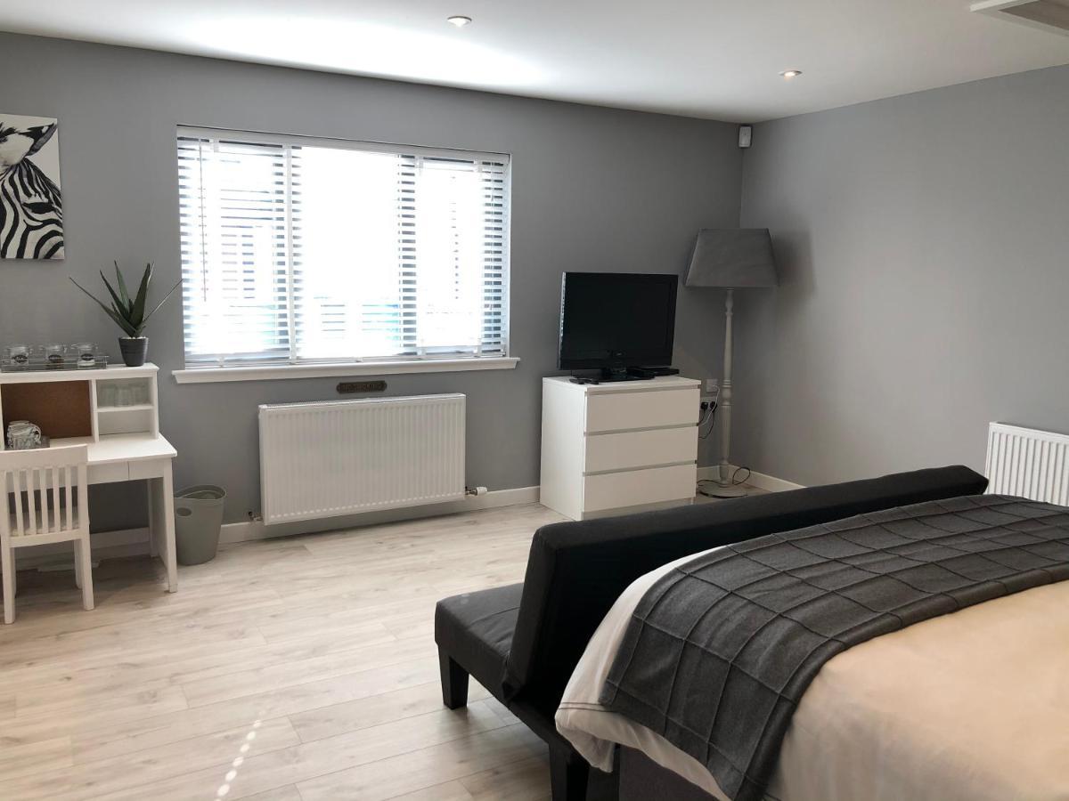 The Chalet Inverness Bagian luar foto