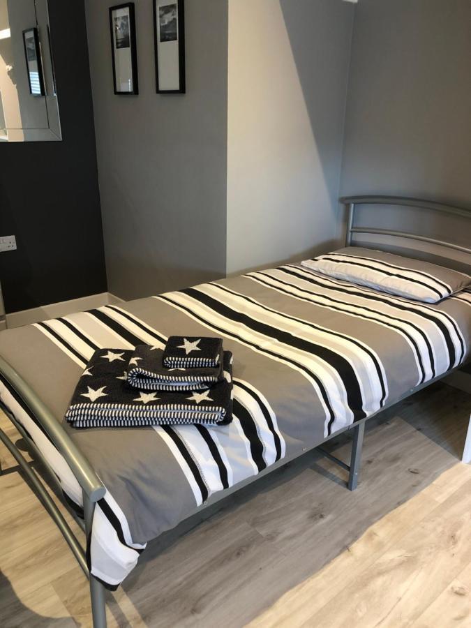 The Chalet Inverness Bagian luar foto